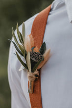 Load image into Gallery viewer, Boutonnière